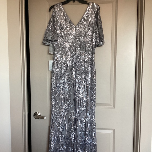 Alex Evenings Sequin Lace Cold Shoulder Trumpet Evening Gown, size 10 - Picture 11 of 13